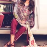 Rang Rasiya Embroidered Lawn RU18L 1b