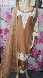 Brand New designer ready made 3 piece linen suit . - Image 4