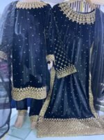 Ready to wear velvet mother daughter suits.Small to xxl and 26-36 girls - Image 8