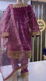 Ready to wear velvet mother daughter suits.Small to xxl and 26-36 girls - Image 4