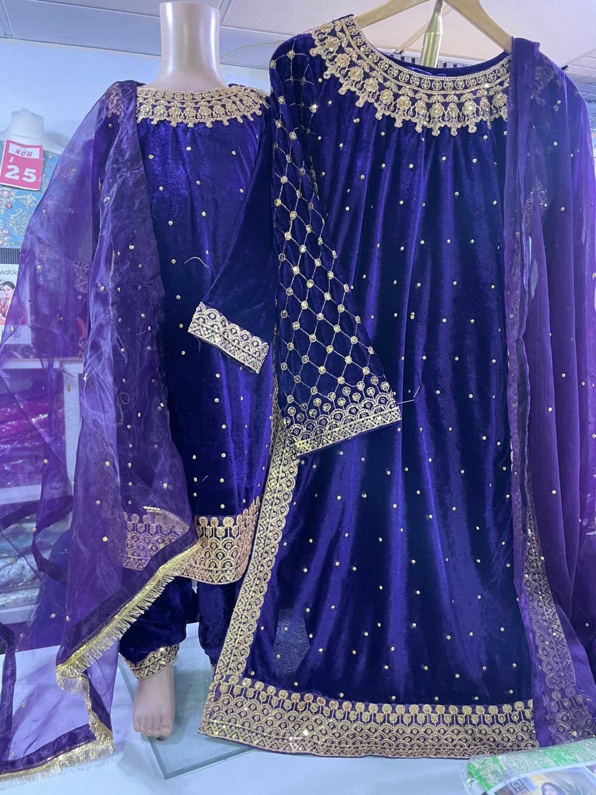 f1c2c7ec-9e4f-4f0f-af0e-89ab84b84183 Ready to wear velvet mother daughter suits.Small to xxl and 26-36 girls - Image 1